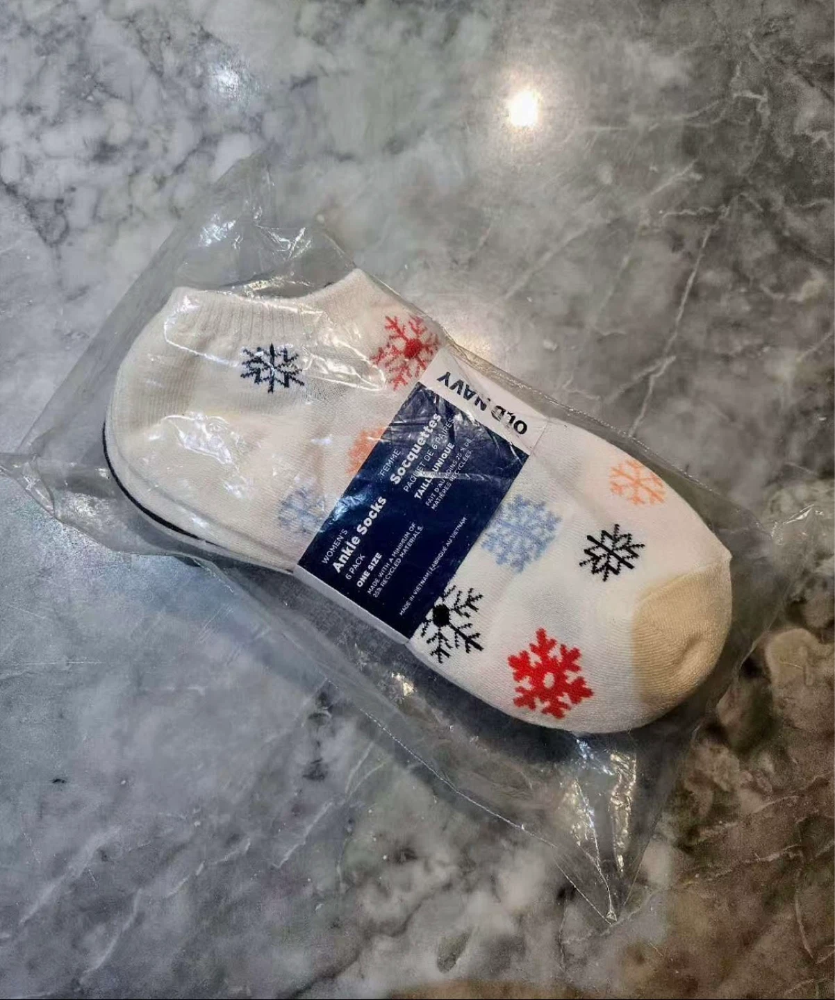 Old Navy Women's Snowflake Ankle Socks - NEED TO SELL EVERYTHING