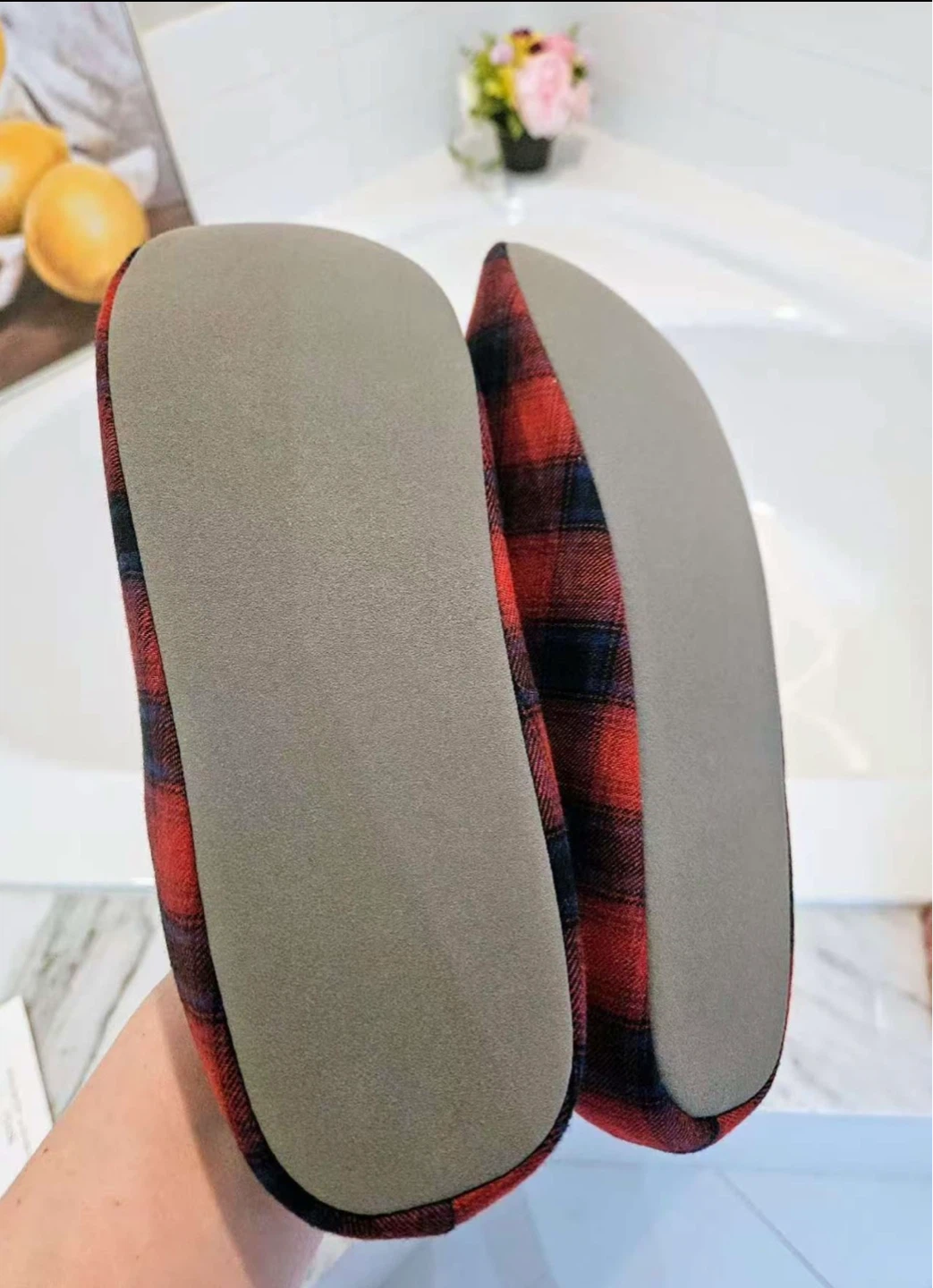 UNIQLO Plaid Slippers - NEED TO SELL EVERYTHING - photo 2