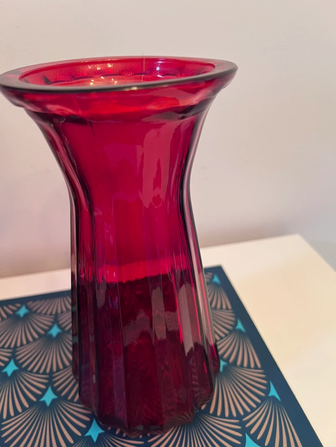 Red Glass Vase - photo 2