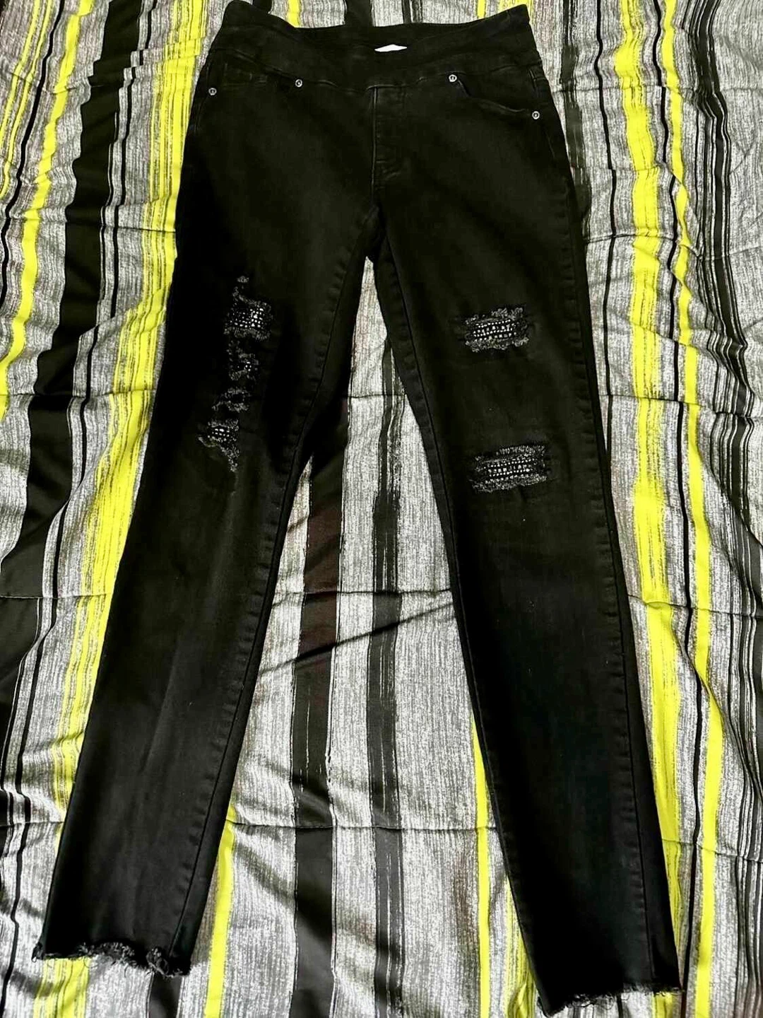 2 pairs- Ladies size 4 Cleo Ankle Jeans - photo 3