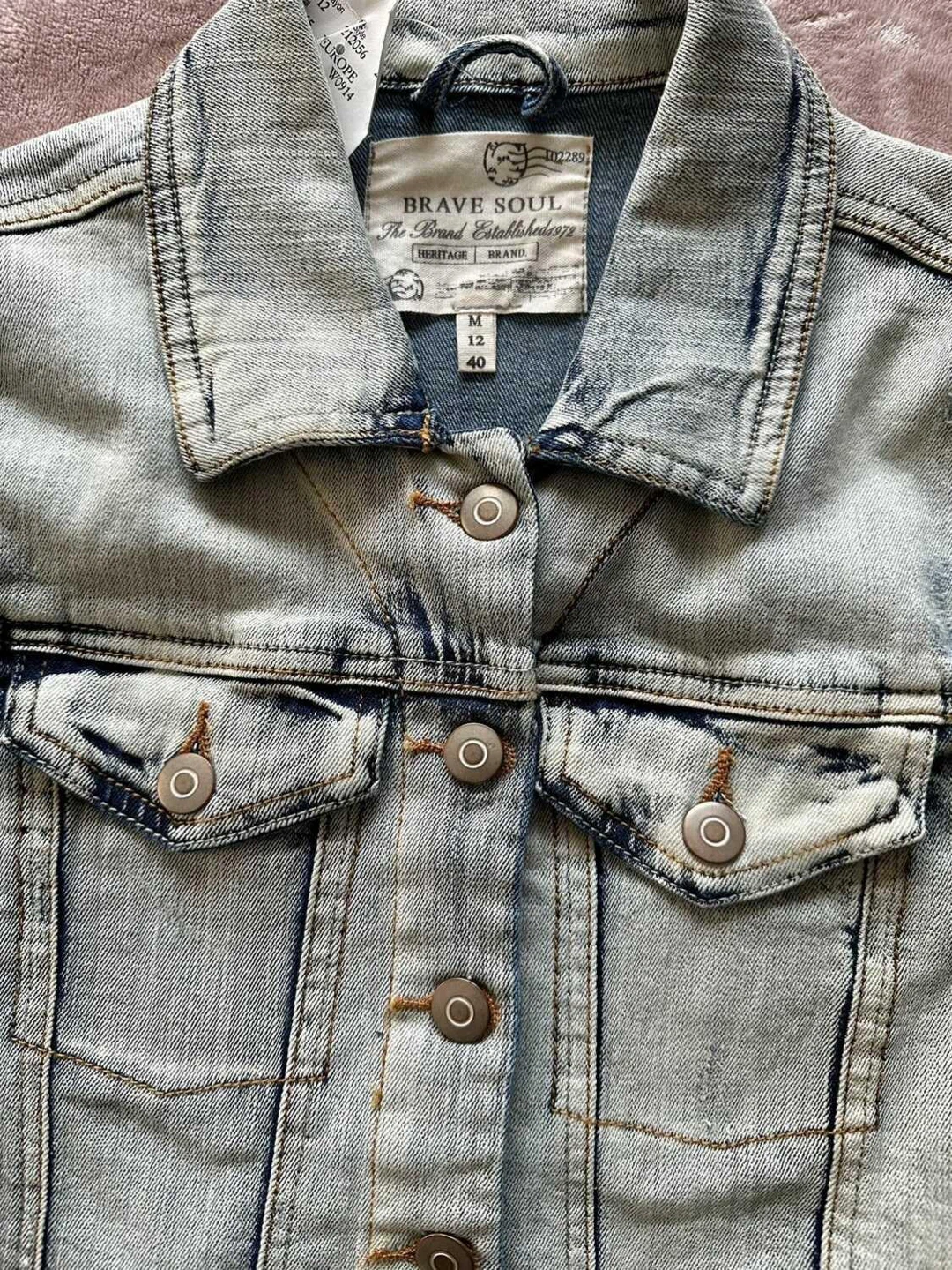 BNWT! Women’s size M Jean Jacket - photo 3