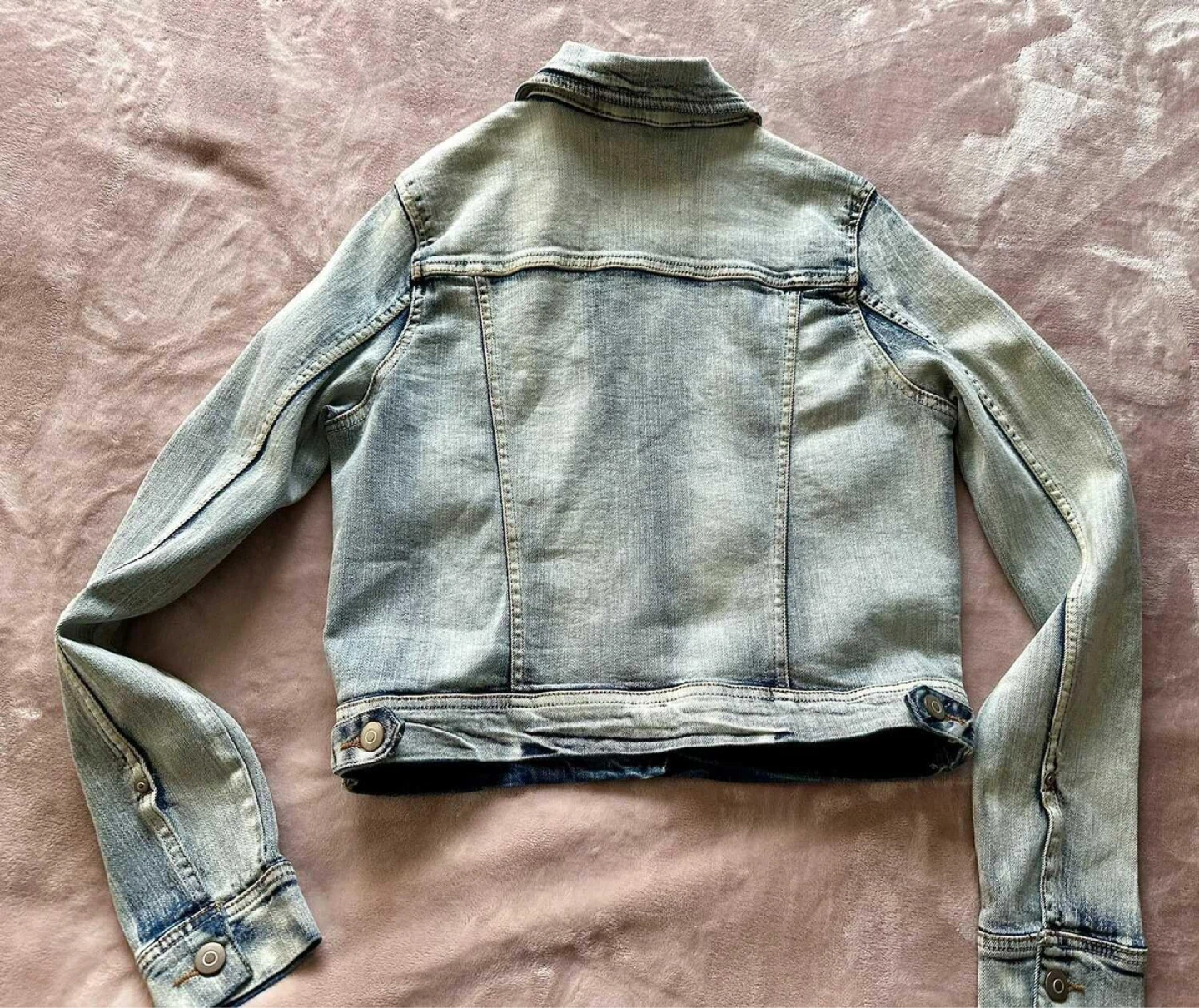 BNWT! Women’s size M Jean Jacket - photo 2