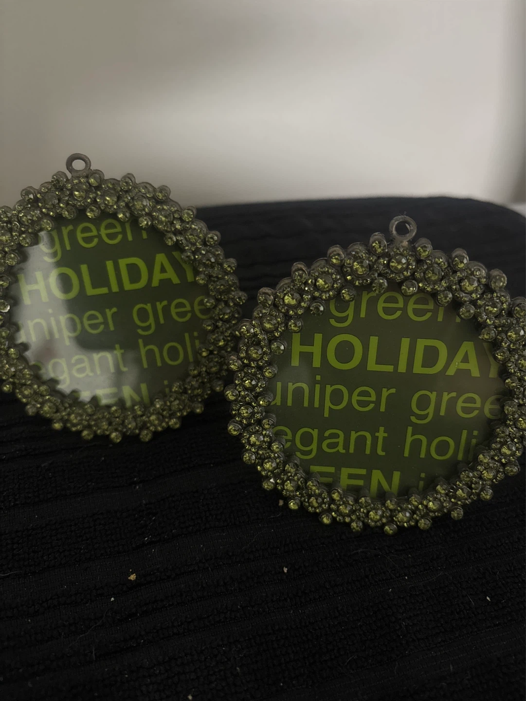 Set of 2 Jewel Picture Frames- New - photo 4