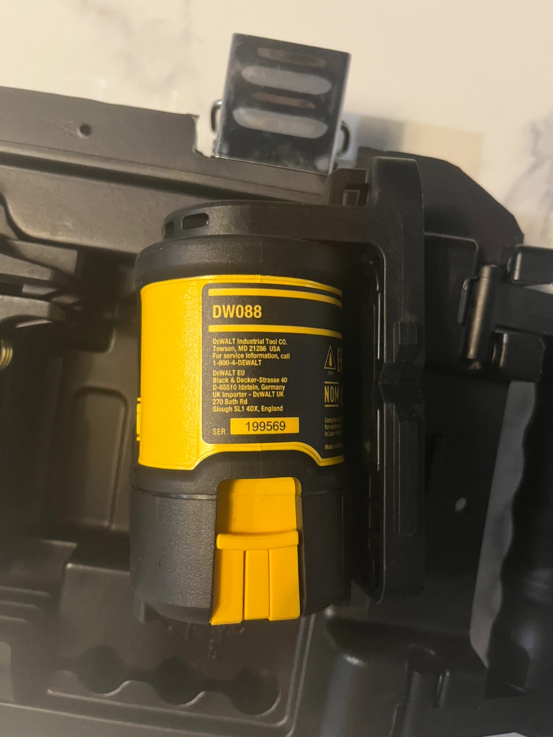 DeWalt DW088 (RED) Laser Level - photo 5
