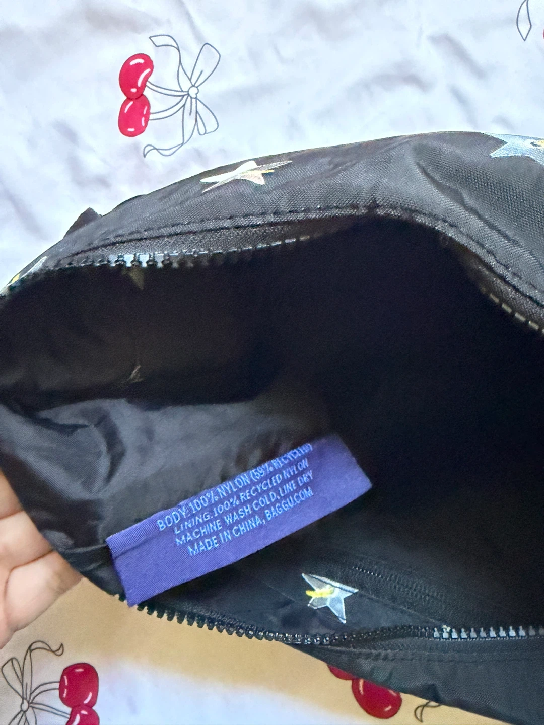 NWT BAGGU Black Star-Print Medium Nylon Crescent Bag Stars - photo 4