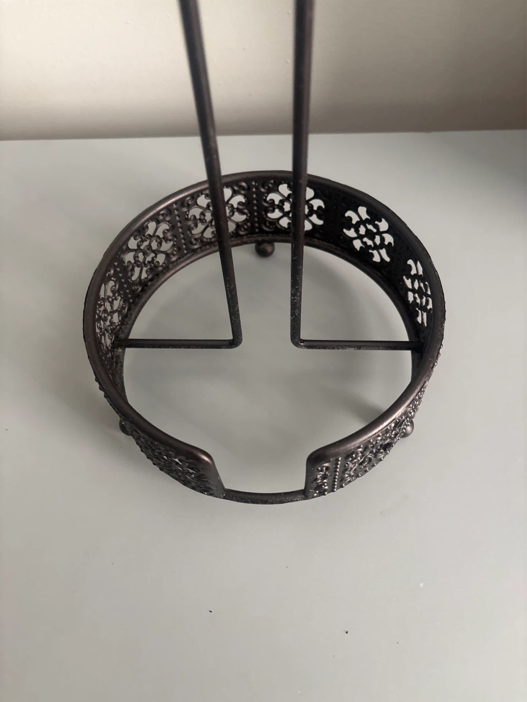 Ornate Metal Paper Towel Holder - photo 4