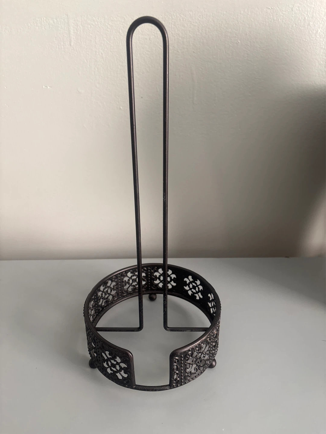 Ornate Metal Paper Towel Holder - photo 3