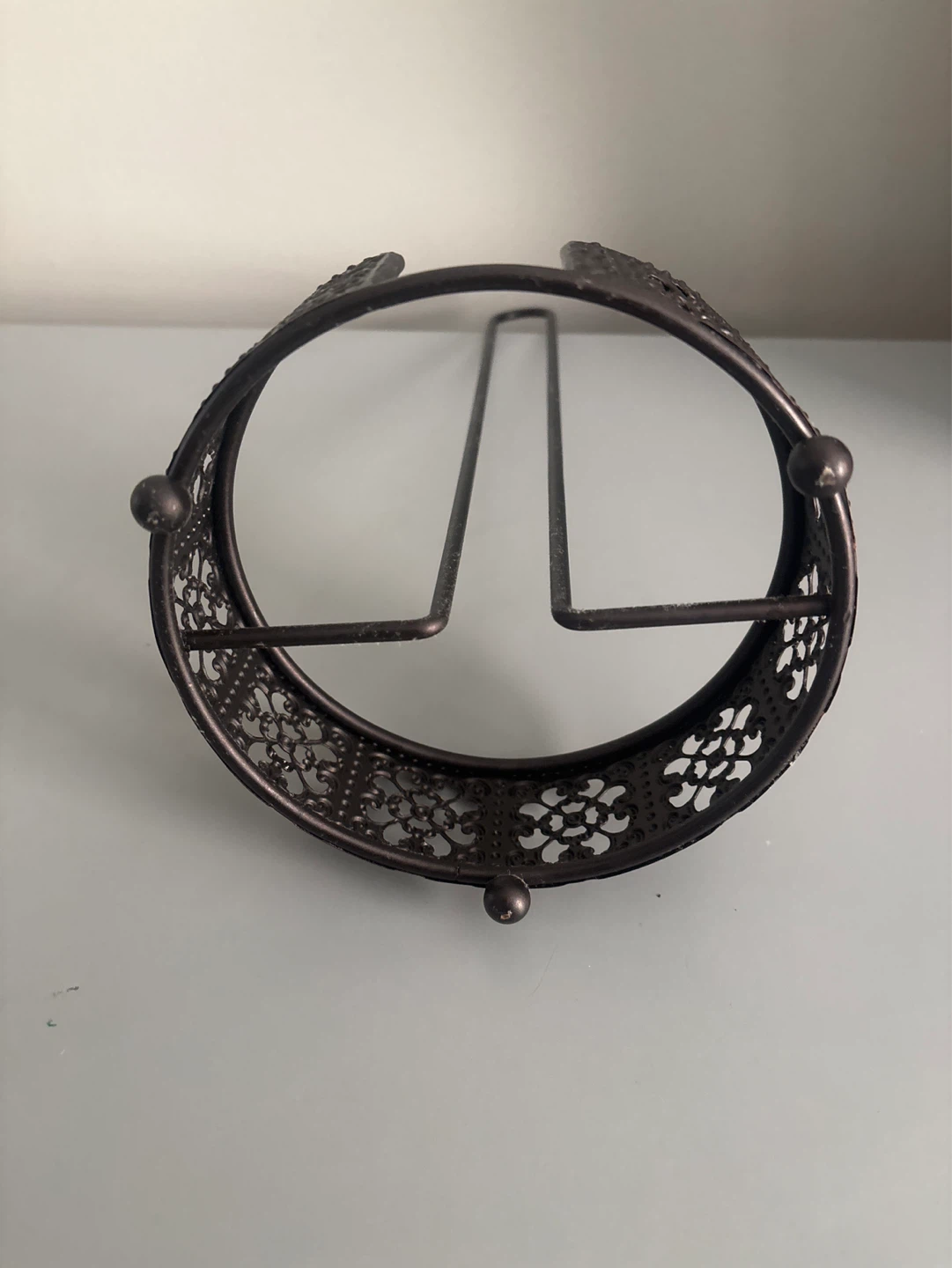 Ornate Metal Paper Towel Holder - photo 5