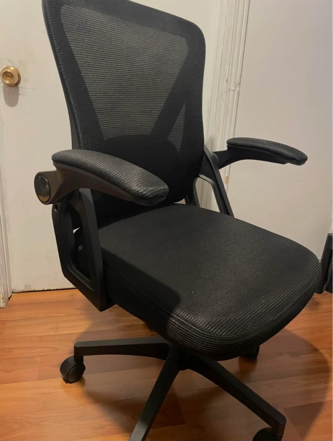 Ergonomic office chair