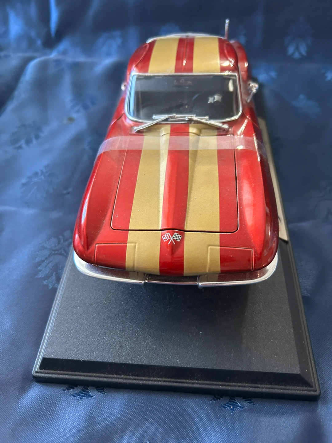 Maisto 1965 Chevrolet Corvette Diecast Model Car - photo 2