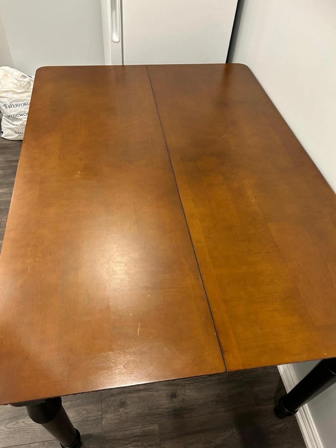 Dining Table with Extendable Leaves - photo 3