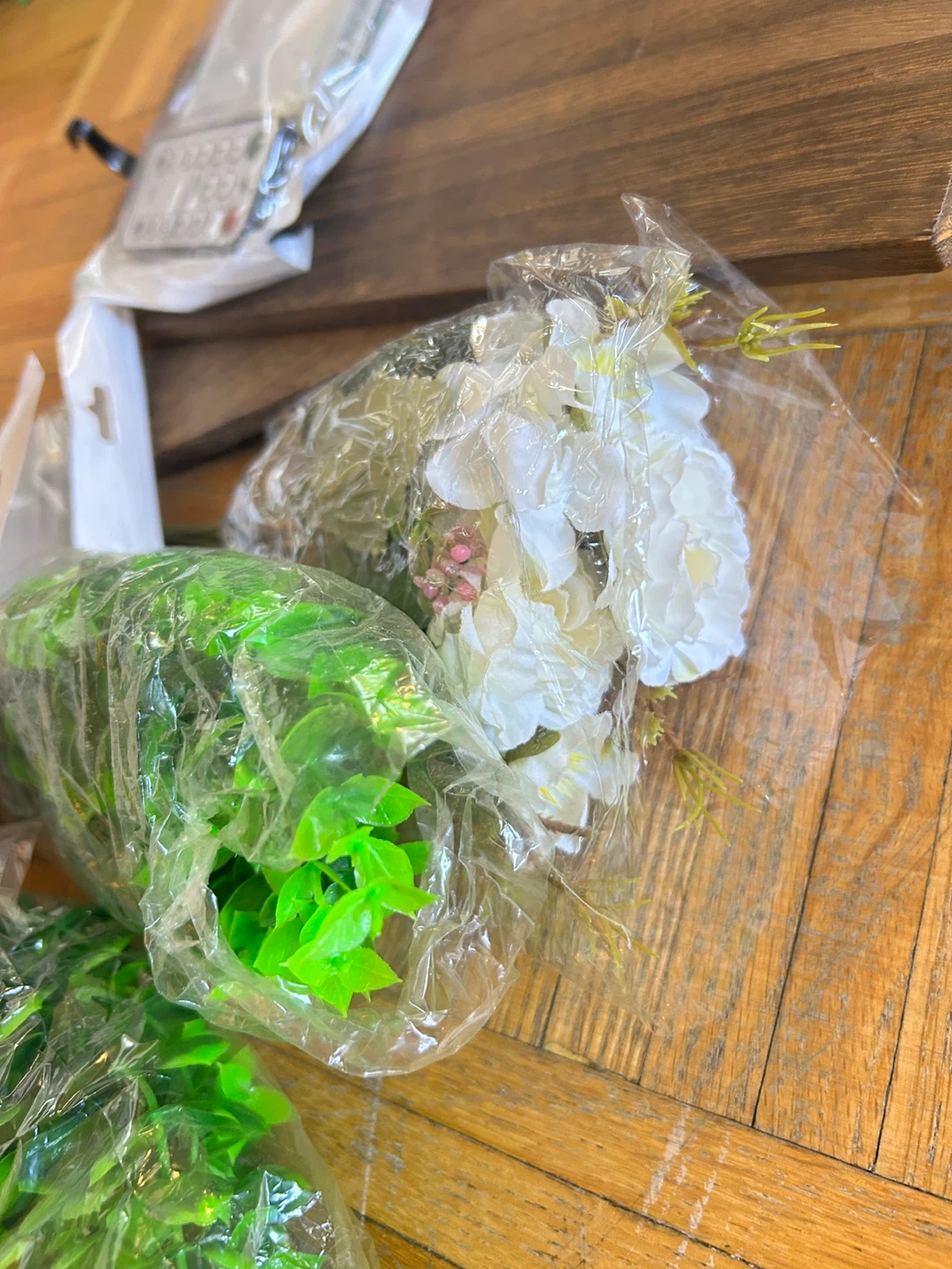 Wall Hanging Flower Vase with LED Lights - photo 4