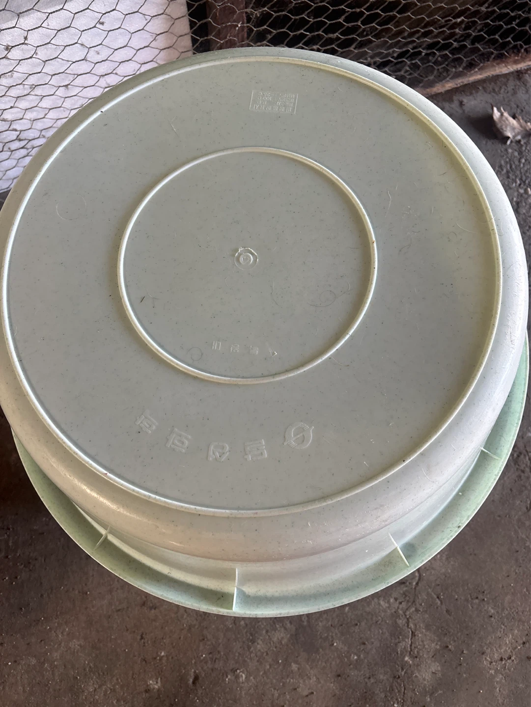 Oversized Plastic Wash Basin - photo 4