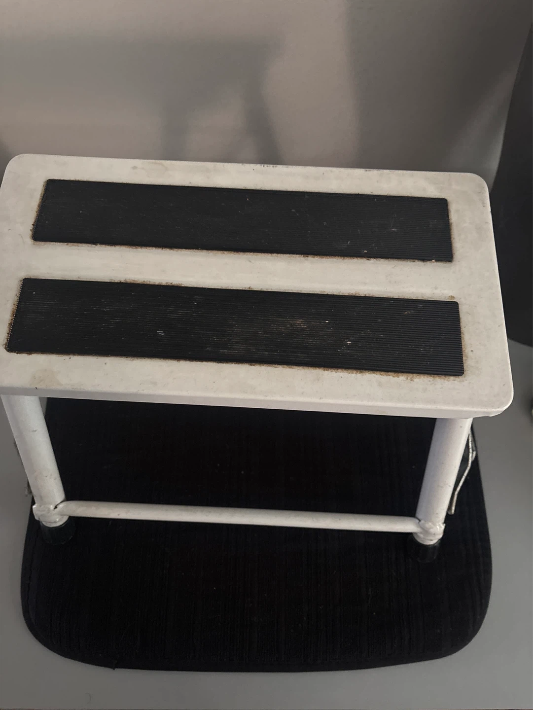 White Folding Metal Step Stool - photo 3
