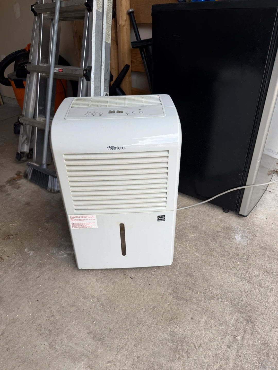 Premiere. Dehumidifier