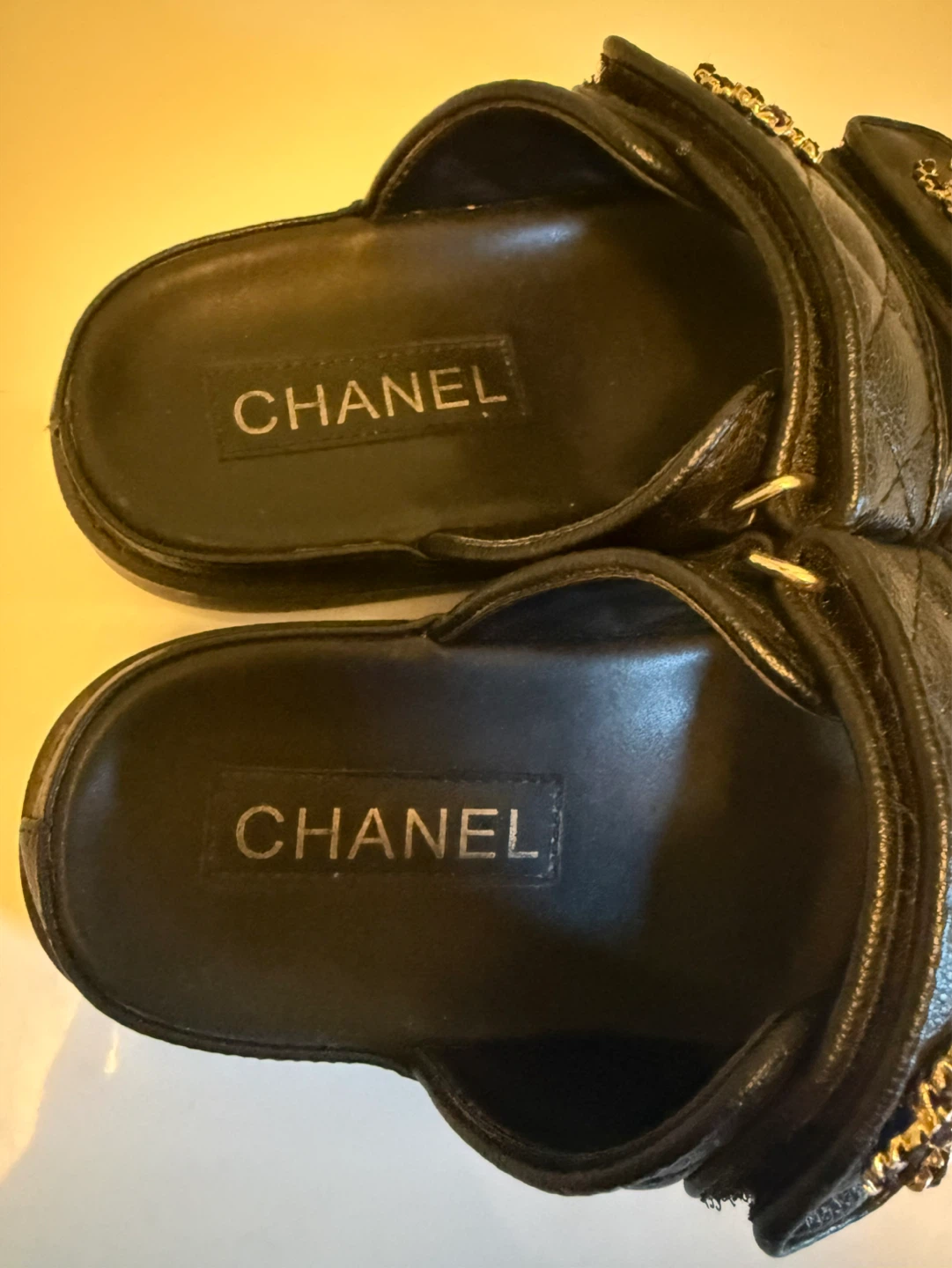 CHANEL Quilted Black Leather Sandals Size 36 - photo 3