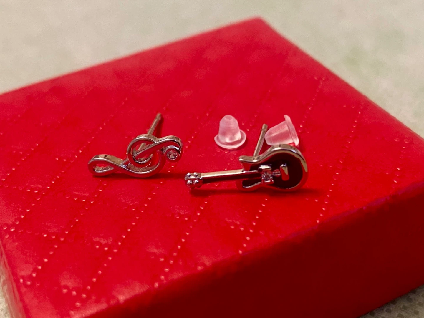 925 Silver Guitar and Treble Clef Stud Earrings - photo 4