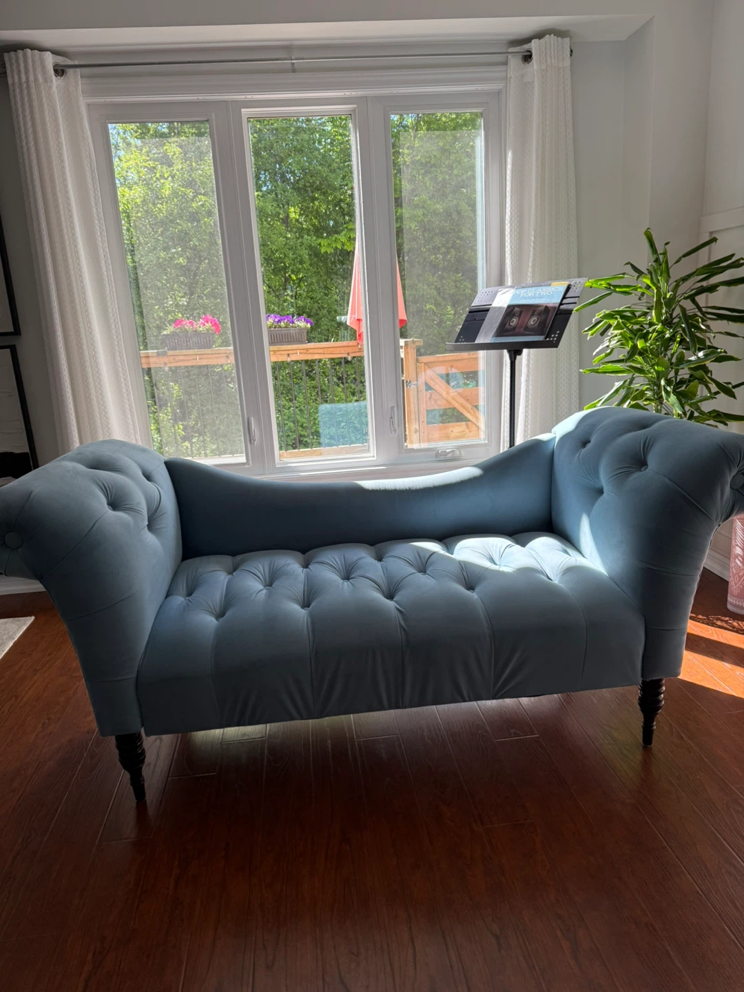 Light Blue Tufted Chaise Lounge