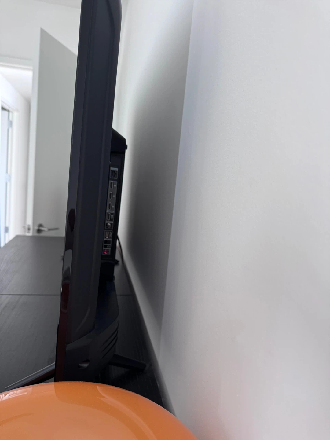 Amazon Fire TV 43” 4-Series 4K UHD Smart TV (2024) - photo 2
