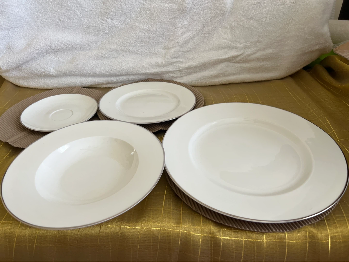 Caesars Chef Patrick's Premium Fine China Dinnerware Set - photo 2