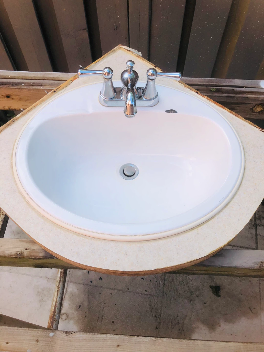 White Corner Sink with Faucet