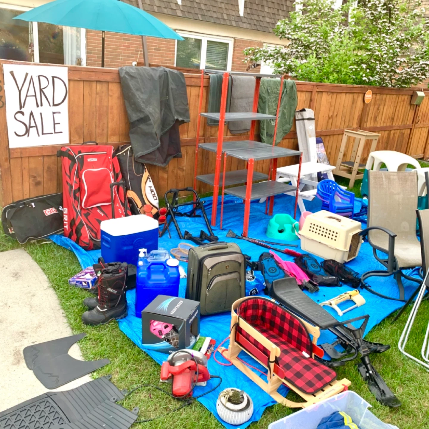 🏡 HUGE YARD SALE TODAY — SAT MAY 30 — CANYON MEADOWS SW - photo 5