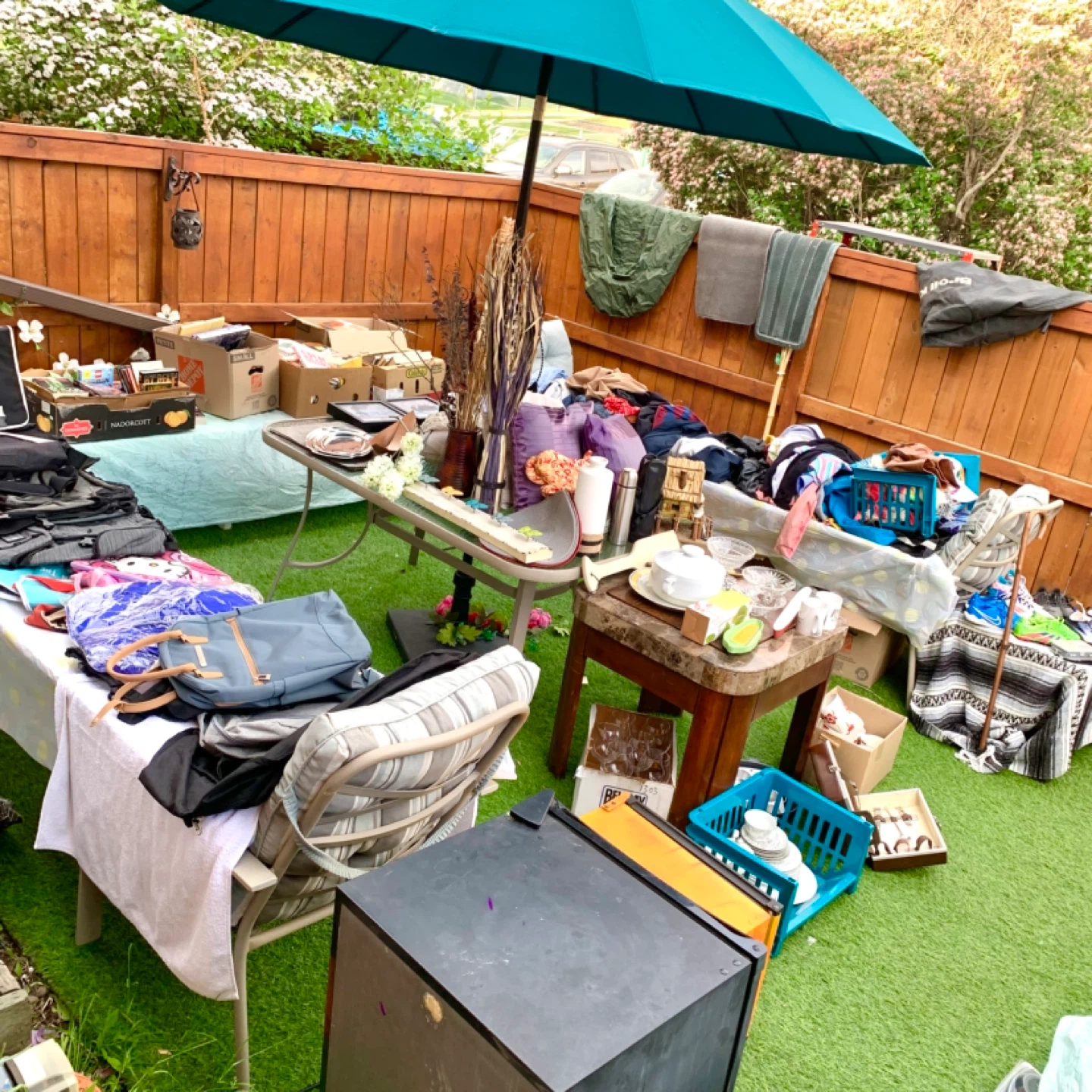 🏡 HUGE YARD SALE TODAY — SAT MAY 30 — CANYON MEADOWS SW - photo 3