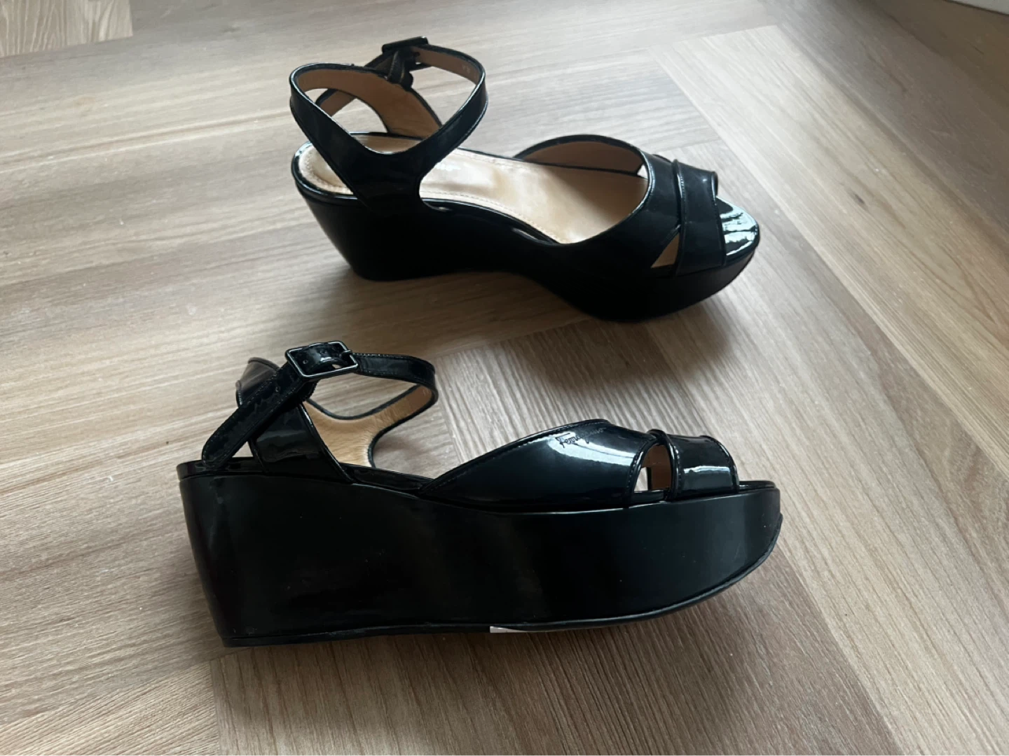 Salvatore Ferragamo Black Patent Wedge Sandals Size 7.5 - photo 3