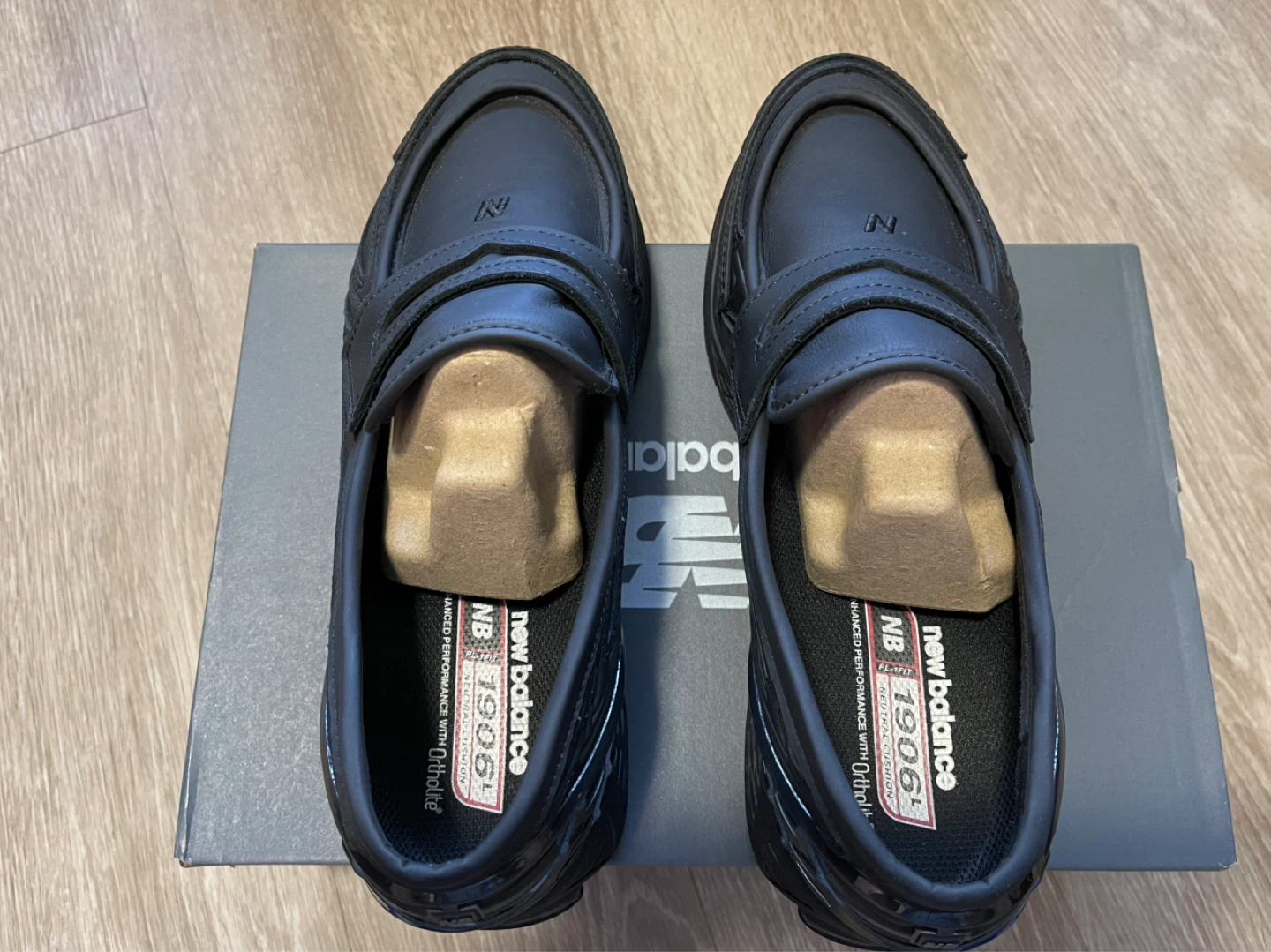 New Balance U1906LBN Black Loafers - photo 5