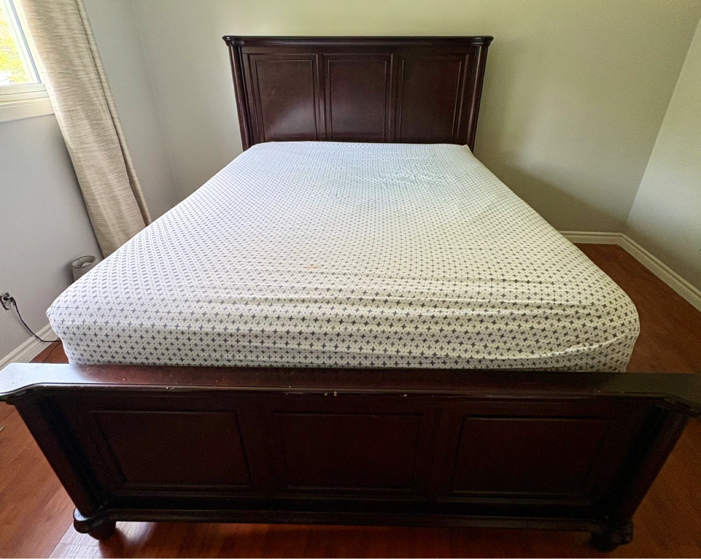 Dark Wood Queen Bed Frame and Dresser