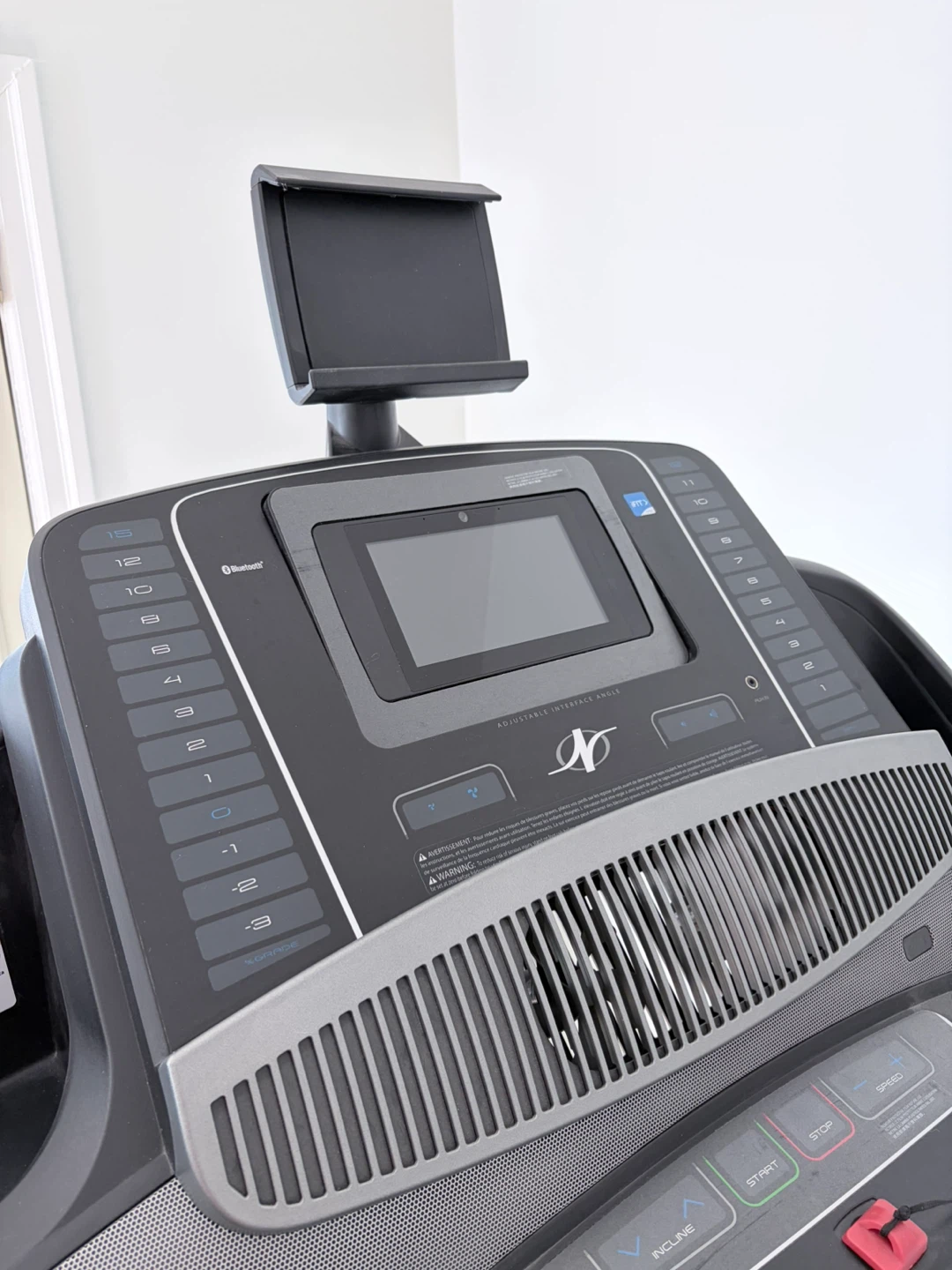 NordicTrack C 1750 Treadmill - photo 4