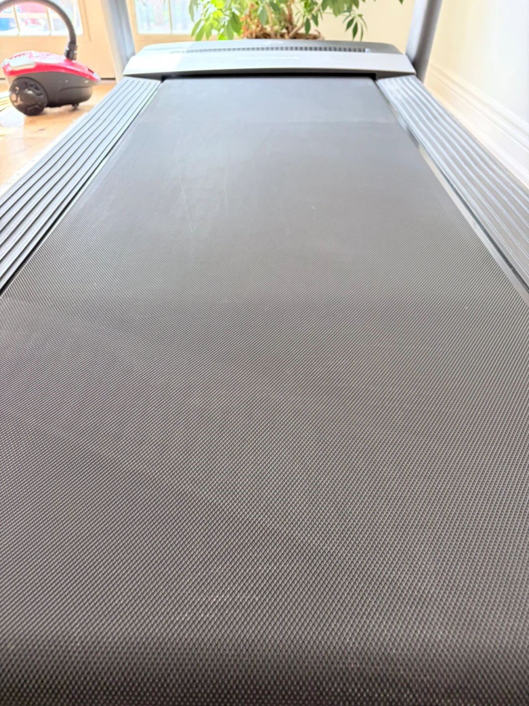 NordicTrack C 1750 Treadmill - photo 5