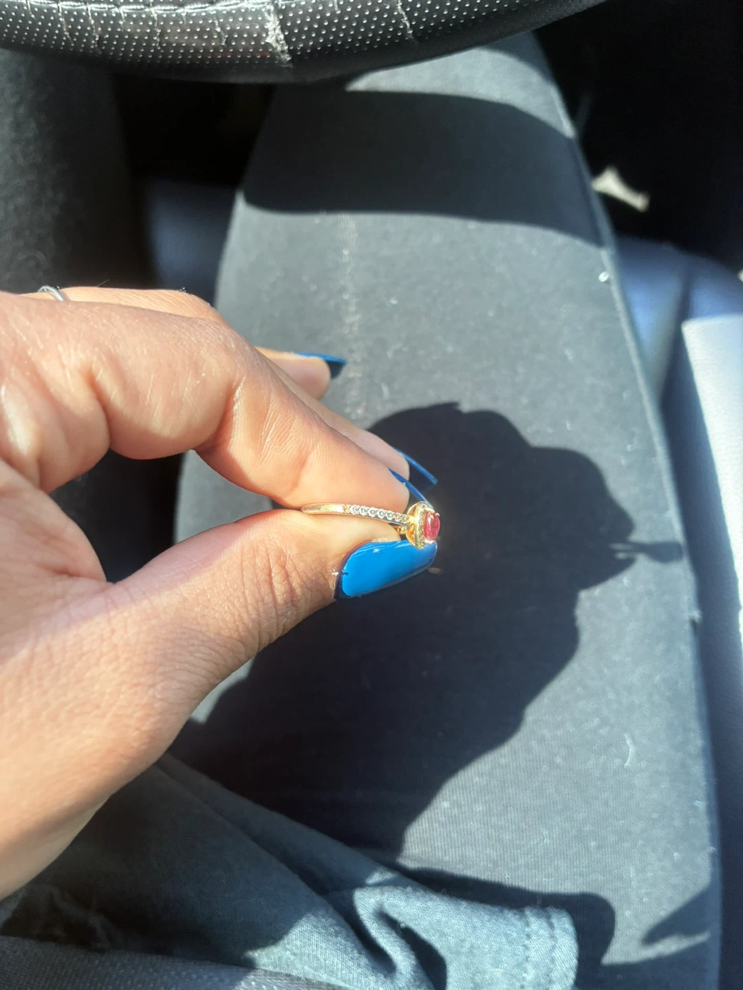 Pandora gold ring with red stone - photo 2