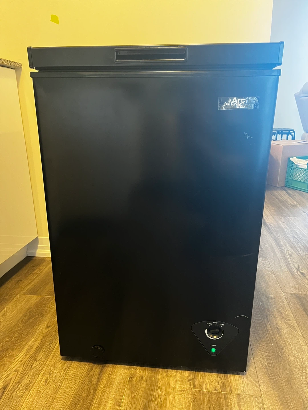Arctic King Black Chest Freezer