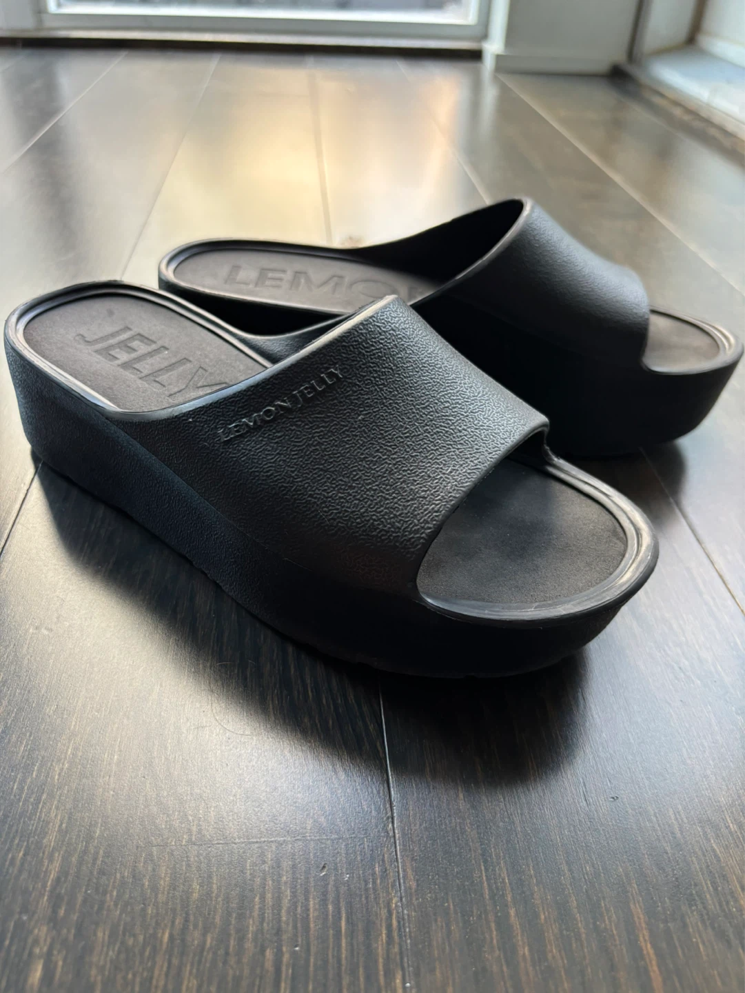 Lemon Jelly Platform Slides - Black