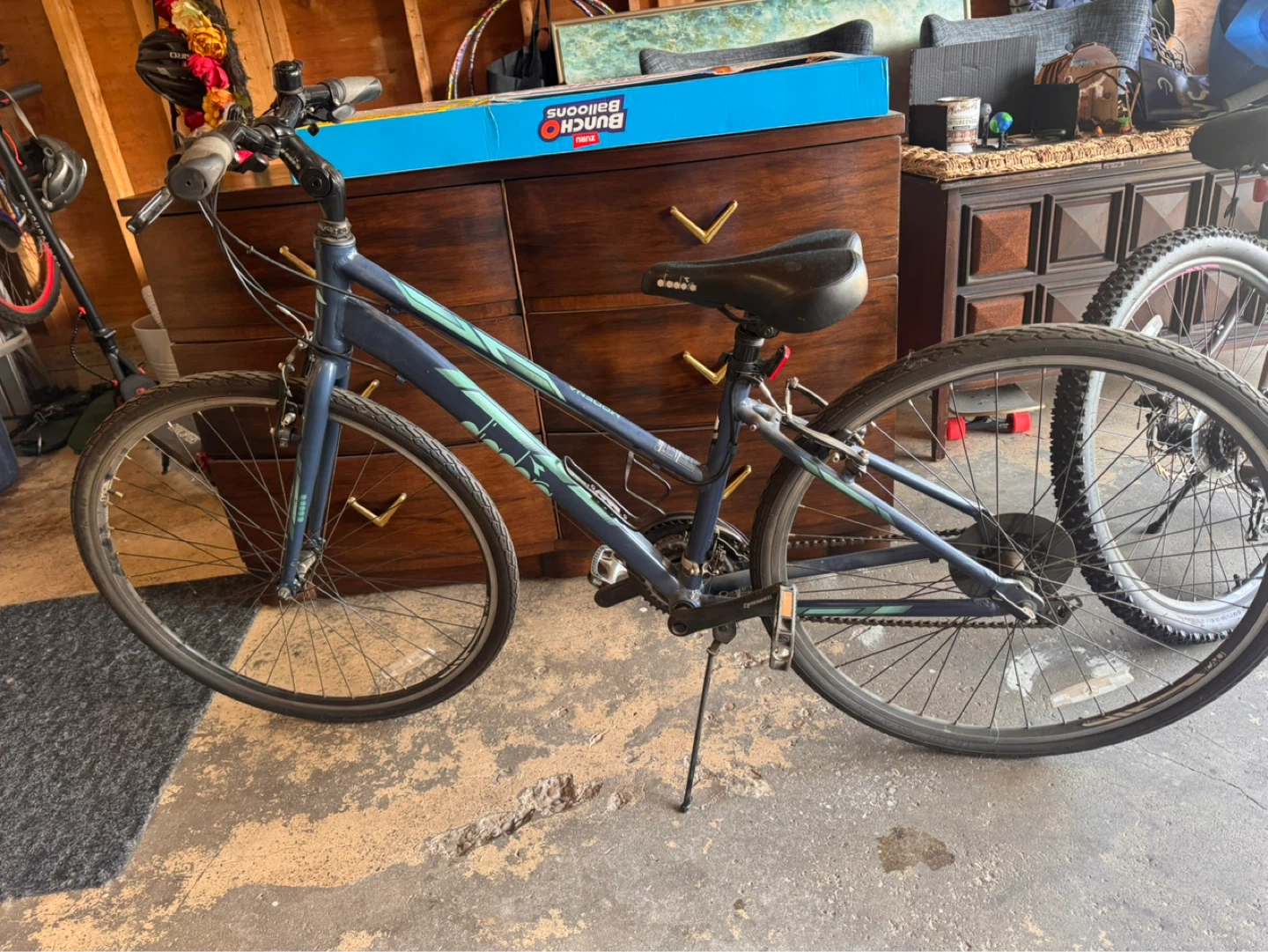 Blue GT Modena Women's Hybrid Bike 100$