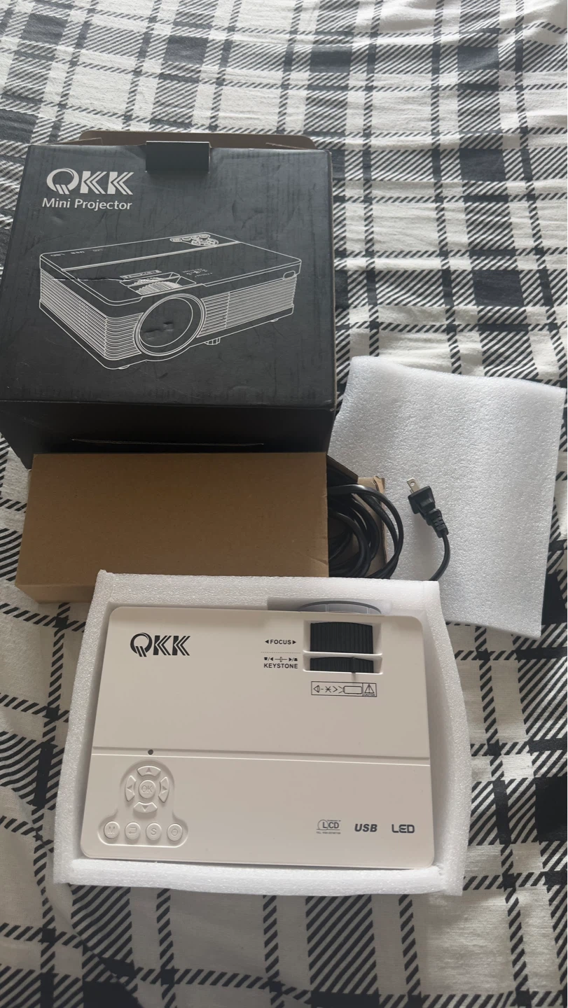 QKK Mini Projector - photo 2