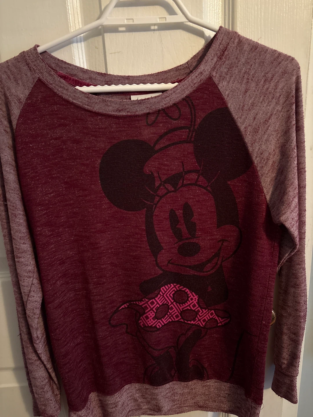Women Disney parks Minnie Mouse sweater size Xs