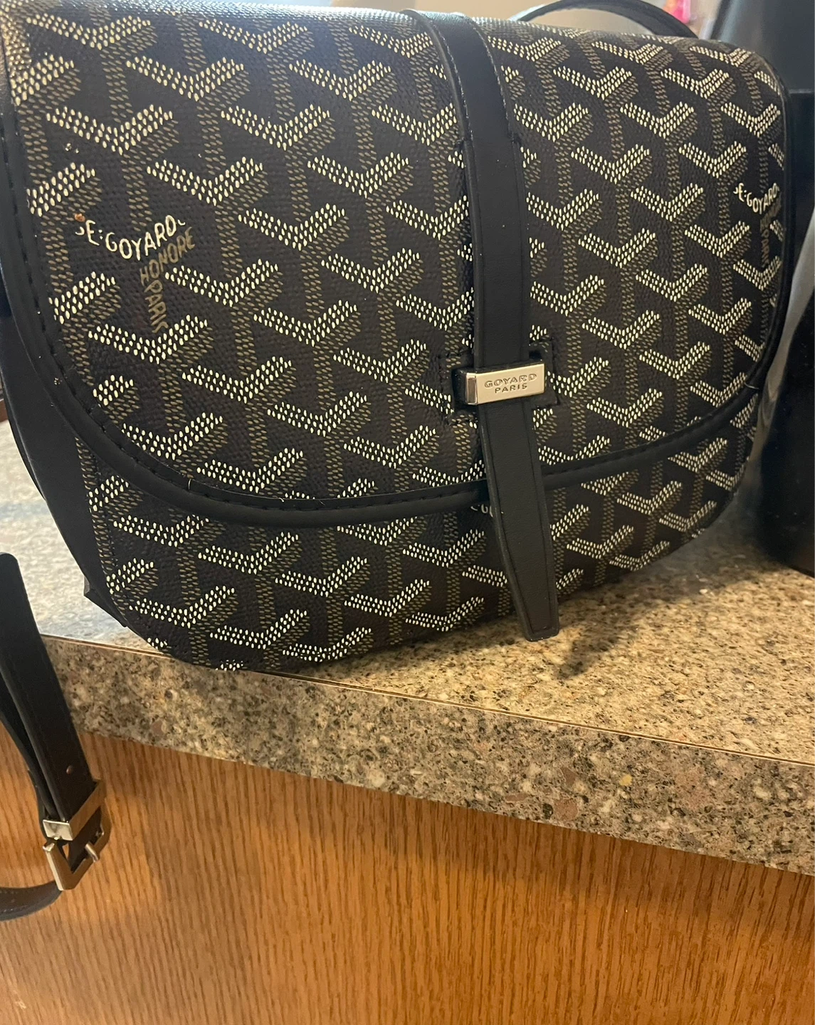 Branded- Goyard Paris Shoulder Bag - photo 2