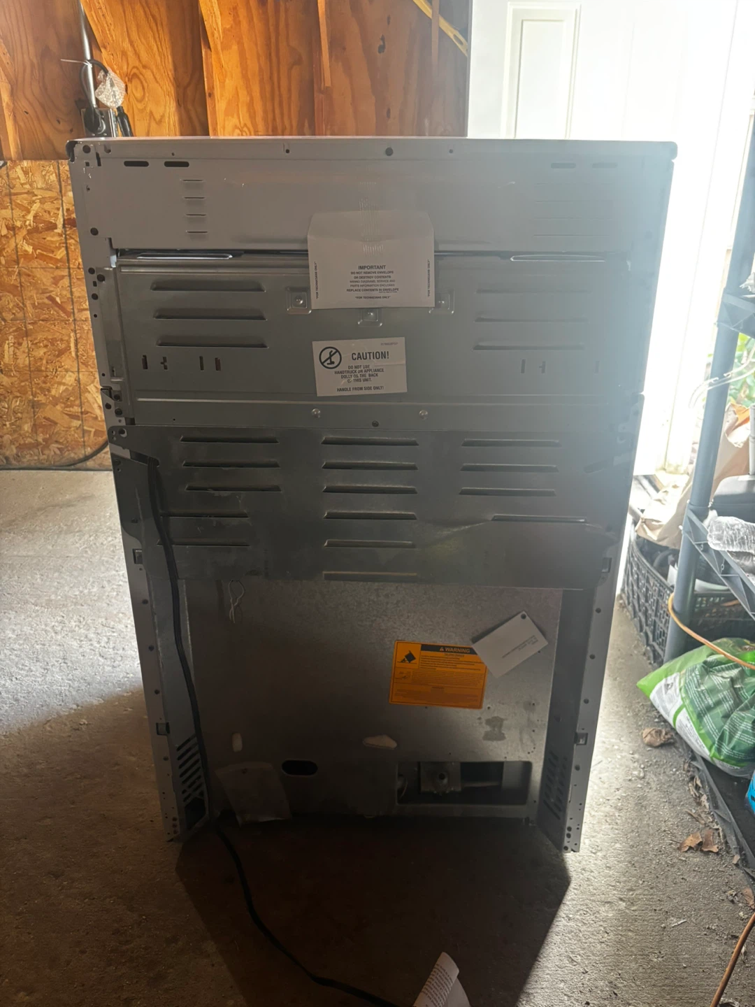 GE White Gas Range with Griddle - photo 4