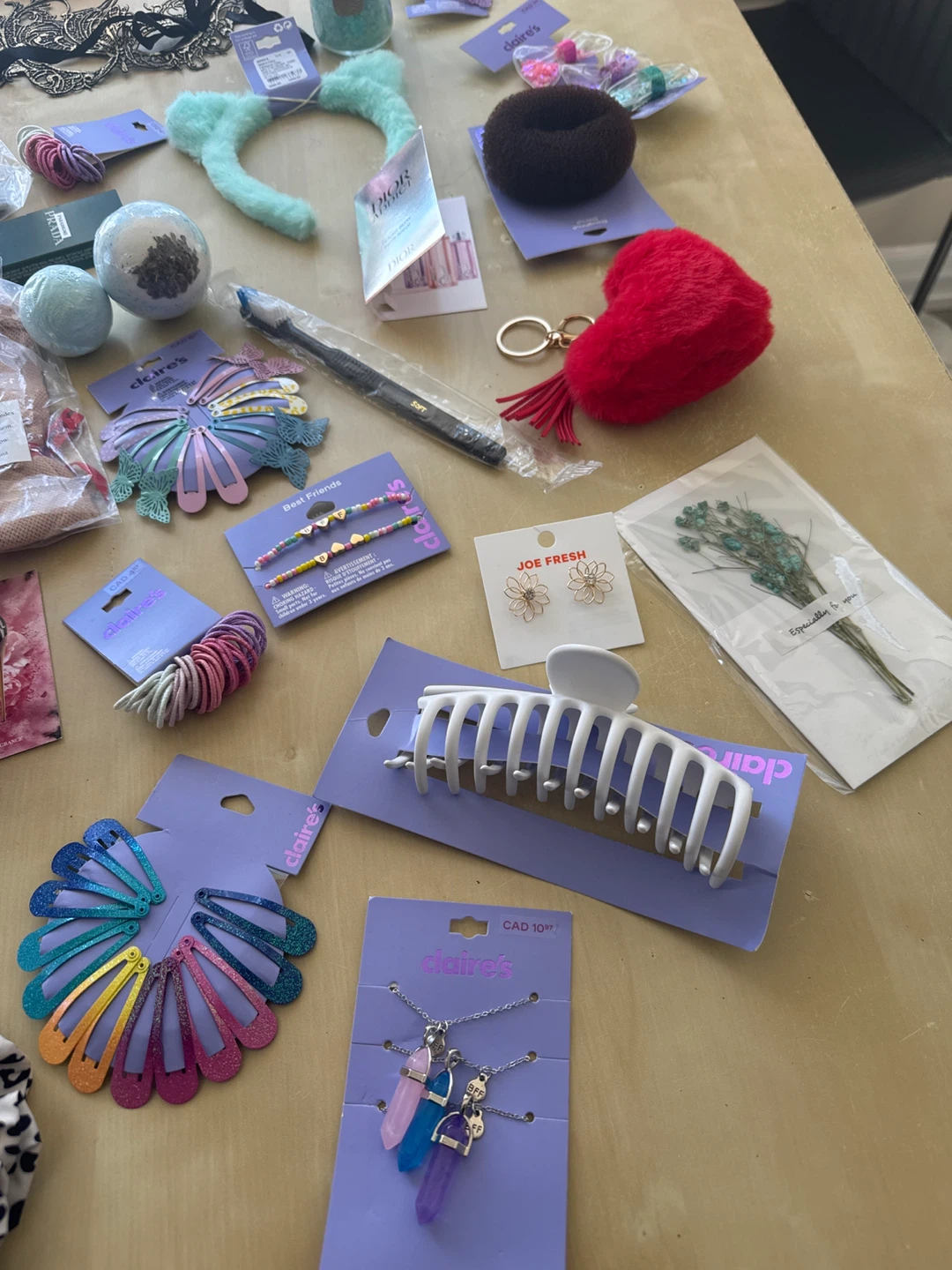 Claire's Hair Accessories and Jewellery Bundle - photo 3