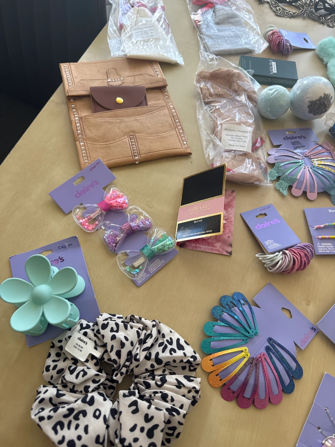 Claire's Hair Accessories and Jewellery Bundle - photo 2