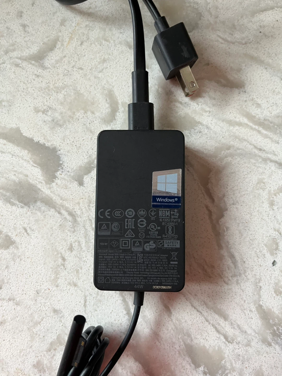 Microsoft Surface Pro 4 5 6 7 1769 1796 Charger 1800 - photo 3