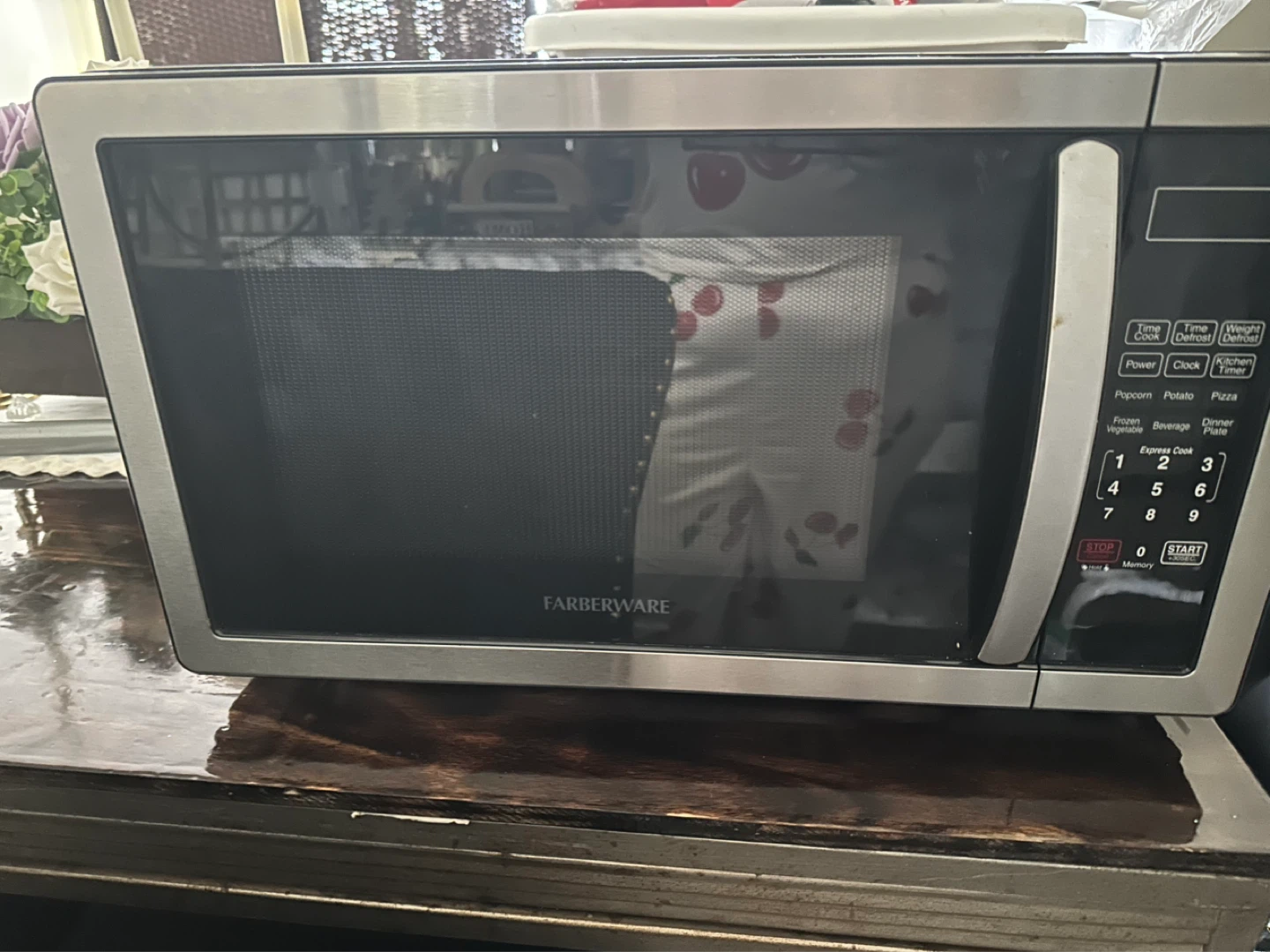 Farberware Microwave Oven - photo 2