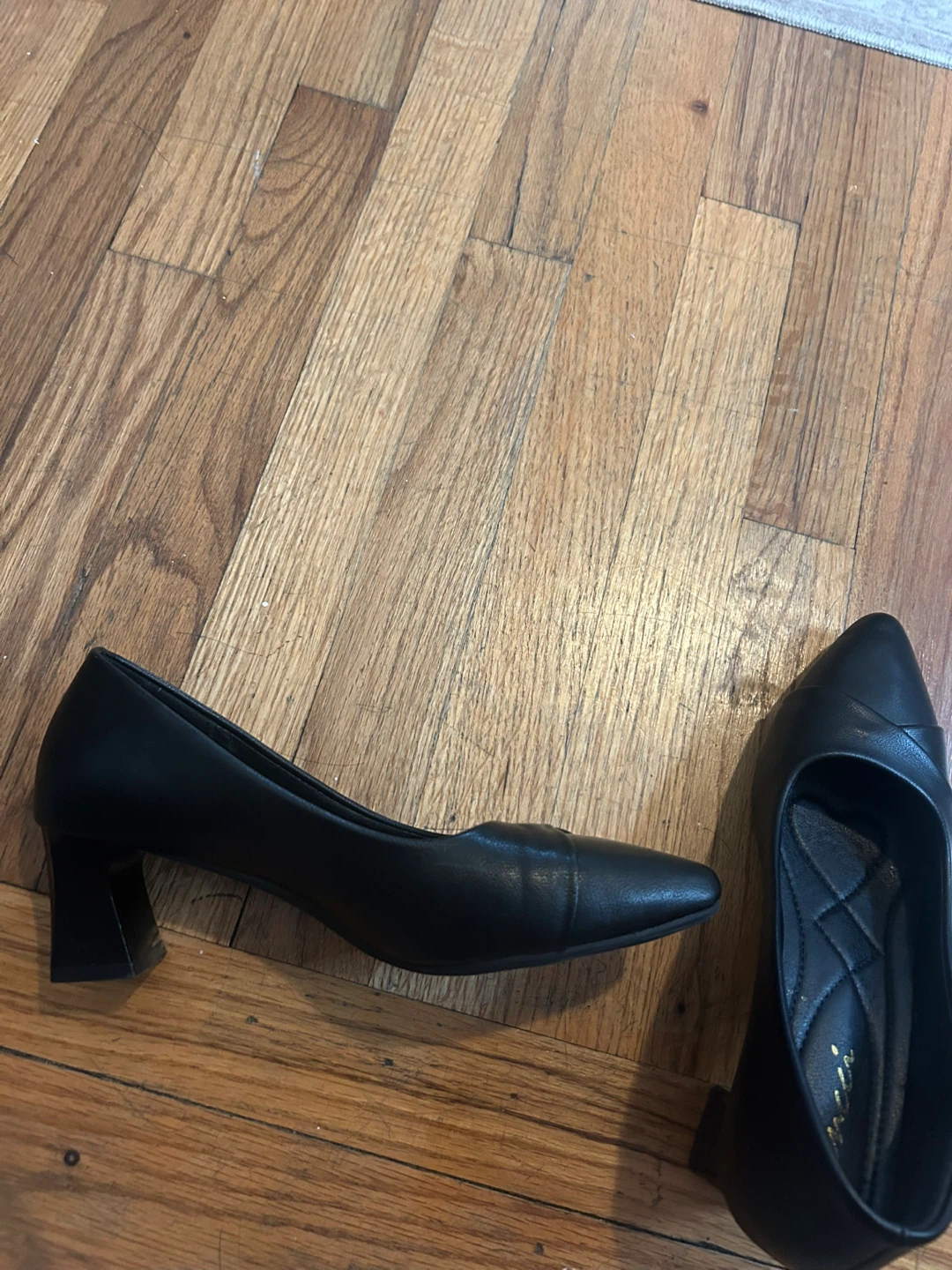 Women's Black Faux Leather Pointed Toe Heels