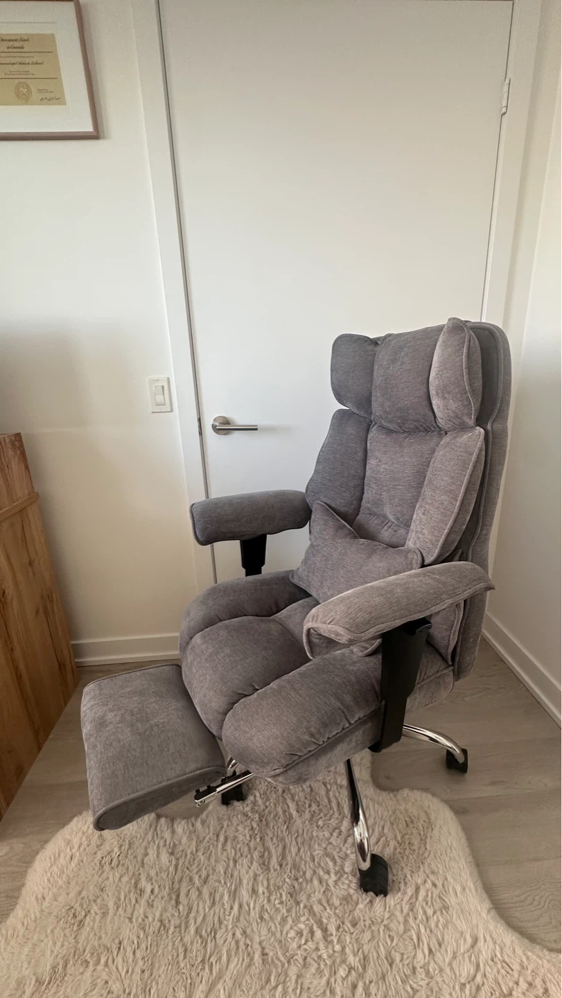 Grey Ergonomic Office Chair with Footrest