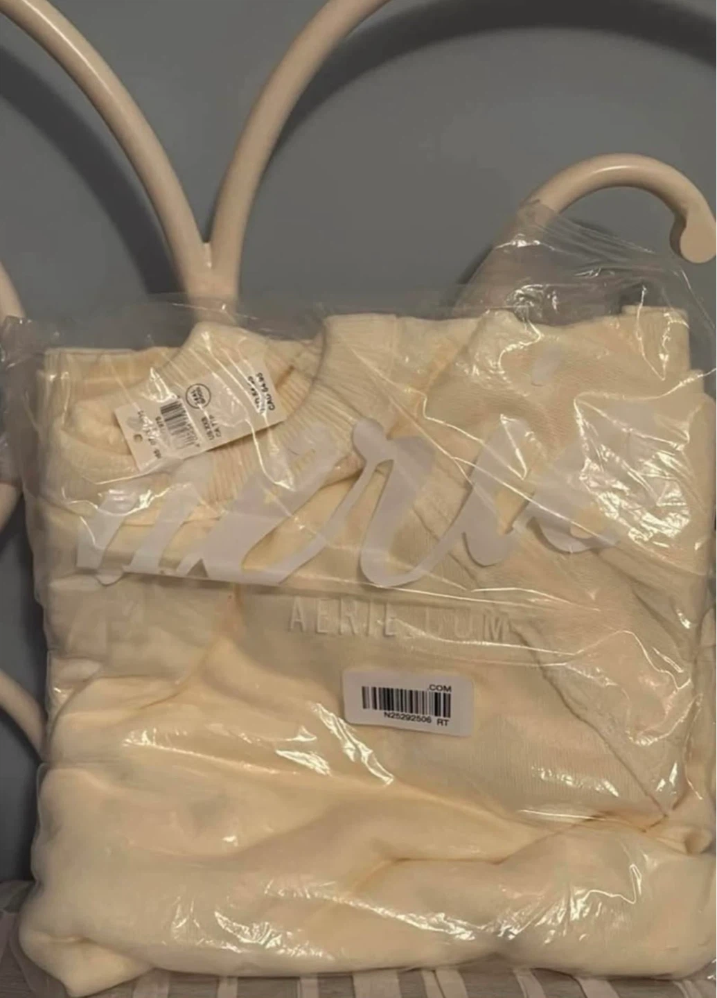 Women aerie east west crew size xxs colour natural yellow
