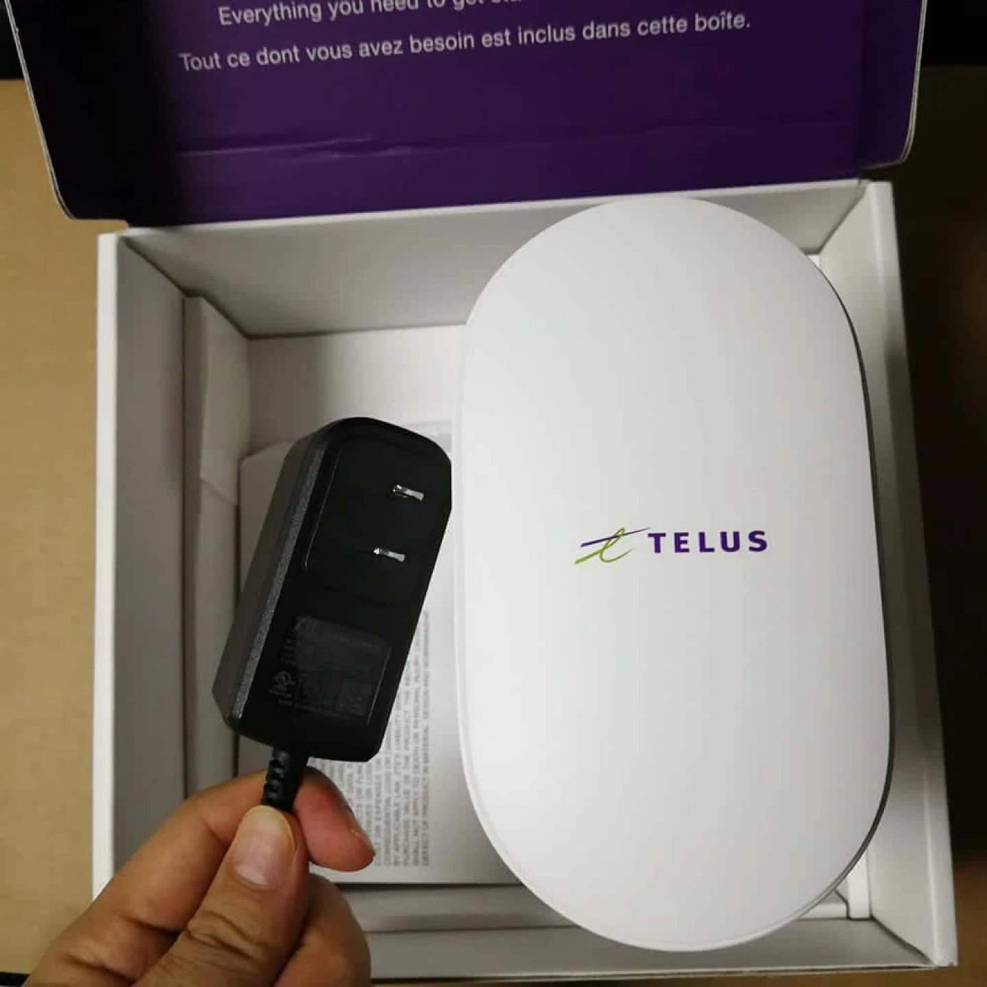 Telus ZTE 5G Modem - photo 2