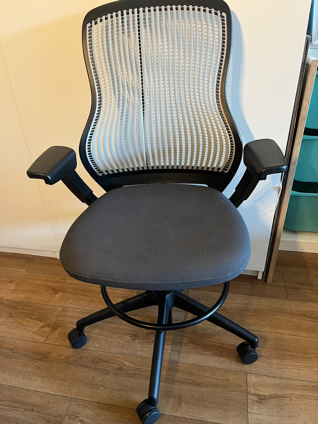 Knoll Regeneration Ergonomic Office Chair with Adjustable Arms - photo 2