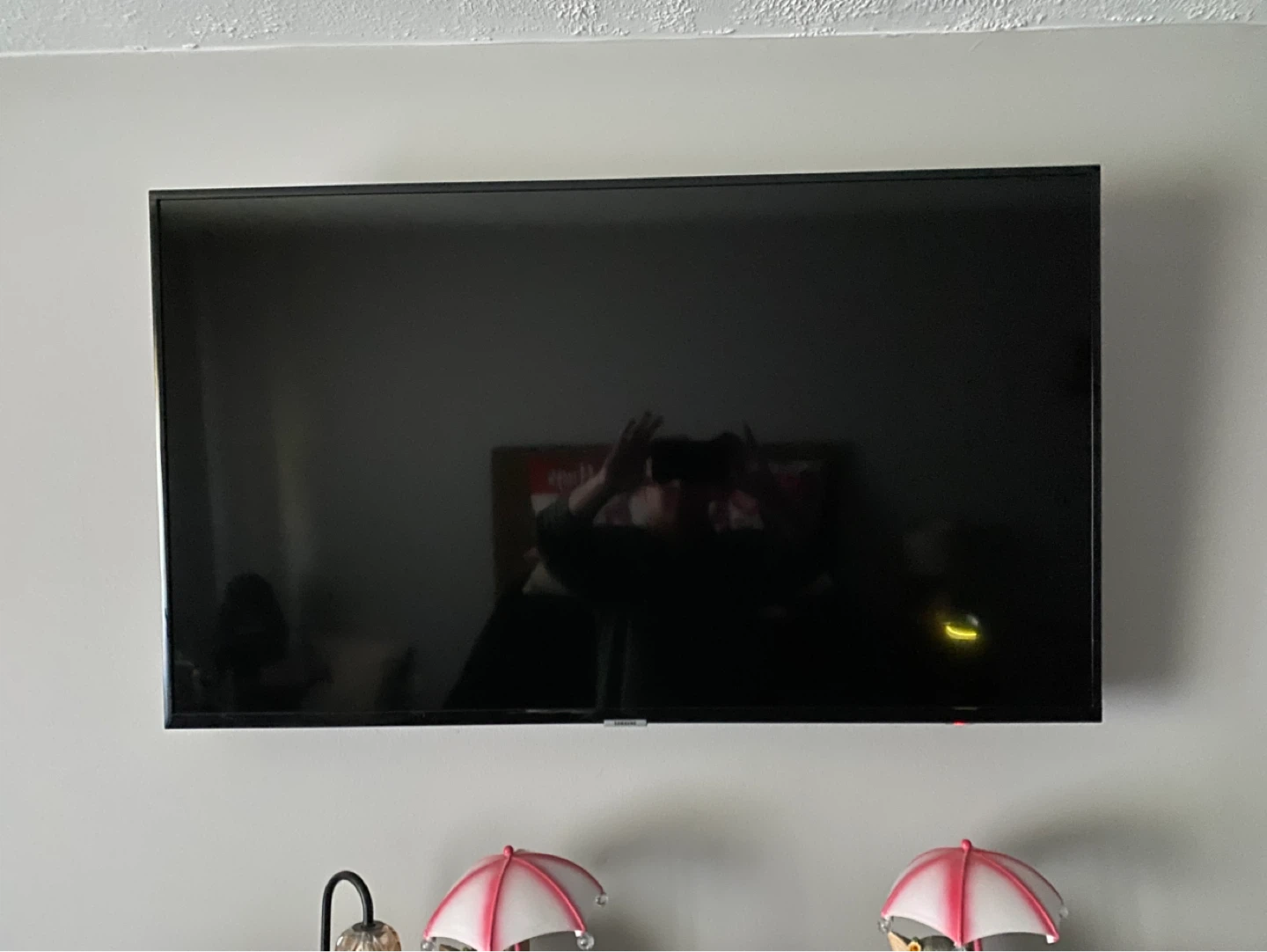 Samsung Flat Screen TV - photo 2